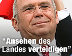 100.000 bei SP&Ouml;-Maiaufmarsch / &copy;Bild: Reuters/Heinz-Peter Bader