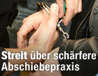 Straff&auml;llige Fl&uuml;chtlinge / &copy;Bild: APA/Georg Hochmuth