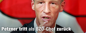 "Freiwilliger Wechsel" / &copy;Bild: AP/Gert Eggenberger (Montage)