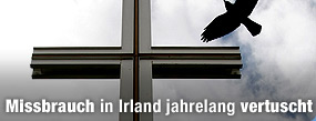 Ruf der Kirche sch&uuml;tzen / &copy;Bild: Reuters/Cathal McNaughton